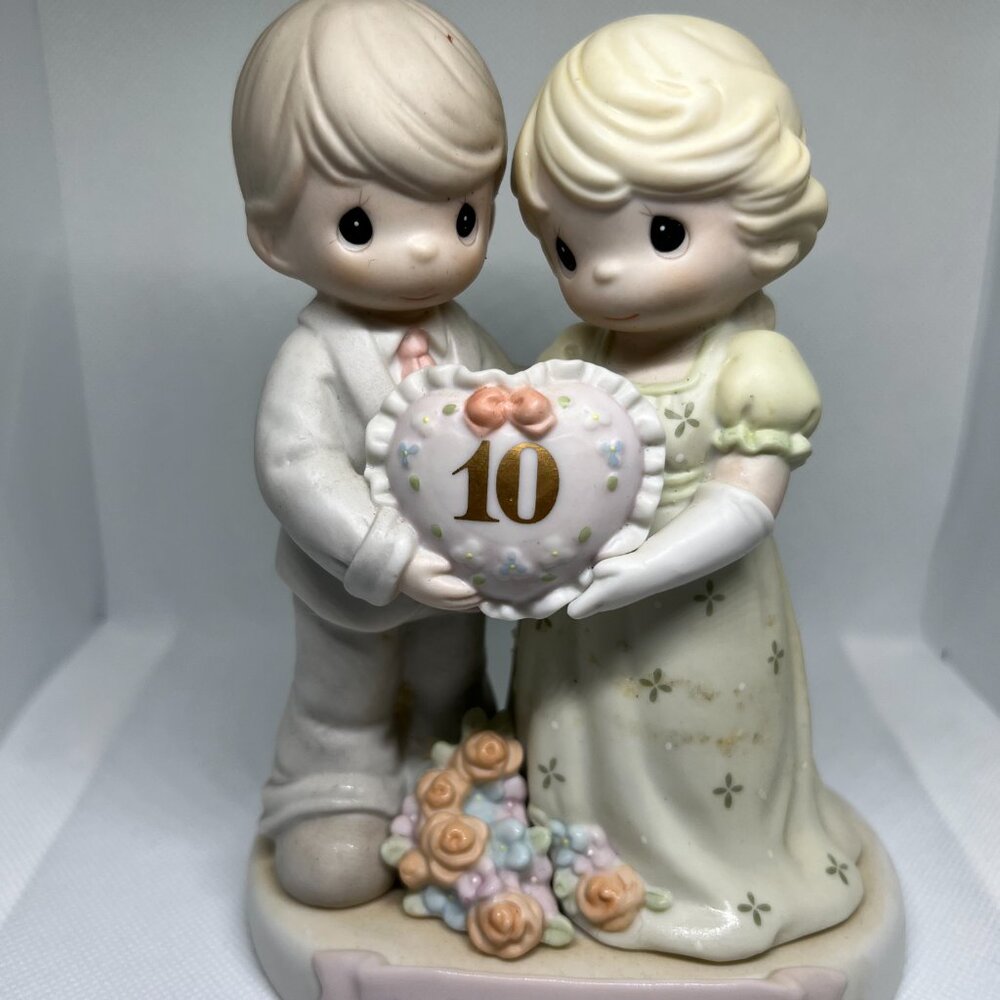 4 FIGURAS DE PORCELANA COLECCIONABLES - PRECIOUS MOMENTS